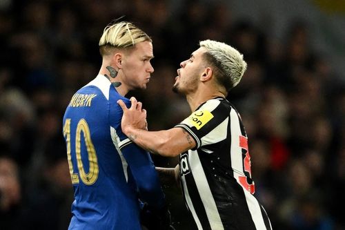 Chelsea và Newcastle lâm nguy