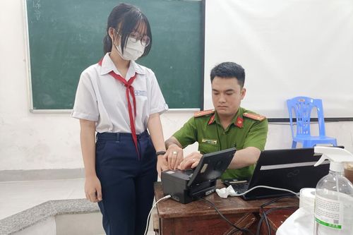 Cấp Căn cước công dân cho hơn 500 học sinh thi tốt nghiệp