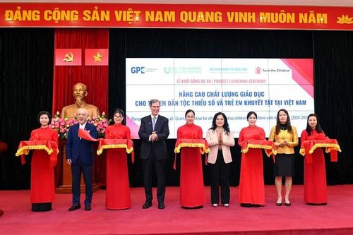 121 tỷ đồng nâng cao chất lượng giáo dục cho trẻ em dân tộc thiểu số và trẻ em khuyết tật