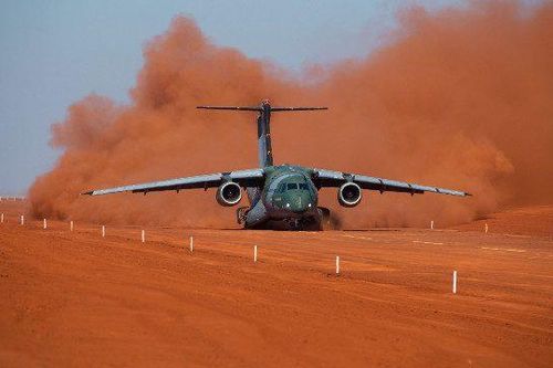 Vì sao Ả Rập Saudi có thể đổi máy bay C-130 Mỹ sang dùng C-390 Brazil?