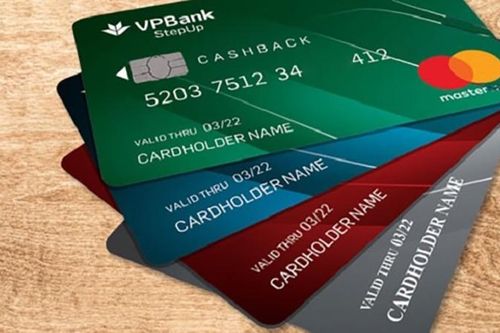 Lãi suất thẻ tín dụng hiện nay là bao nhiêu? Có được vượt quá 20%?