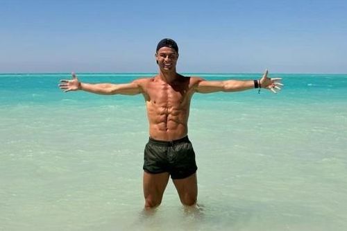 Hình ảnh C. Ronaldo, Georgina Rodriguez và các con nghỉ dưỡng tại Saudi Arabia