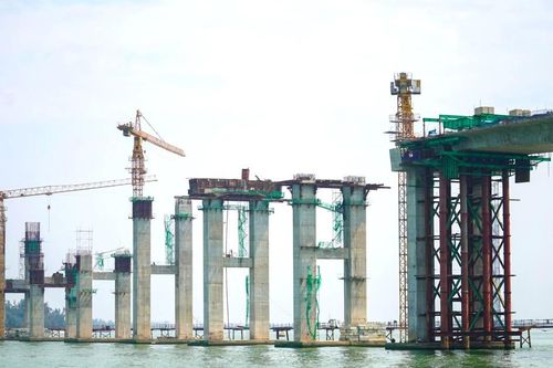 Hoàn thiện khung hạ tầng - 'chìa khóa' để Thừa Thiên Huế thu hút đầu tư