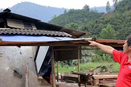 Nổ mìn khai thác đá không thông báo khiến hàng chục hộ dân khiếp vía