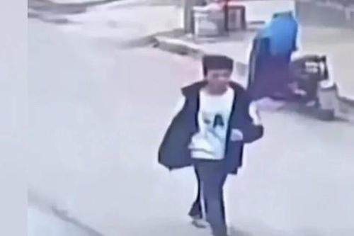 Cậu bé chết thảm khiến dư luận Trung Quốc sục sôi