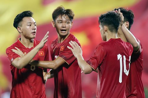 Nhật Nam lập siêu phẩm, U23 Việt Nam đánh bại Tajikistan