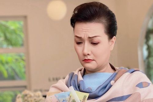Vân Dung sốc khi bị nữ chủ tịch tập đoàn mắng 'rẻ tiền' giữa quán ăn