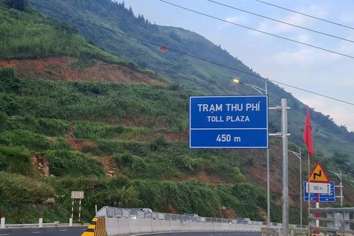 Tạm dừng thu phí đường nối cao tốc Nội Bài-Lào Cai đến Sa Pa theo khung giờ