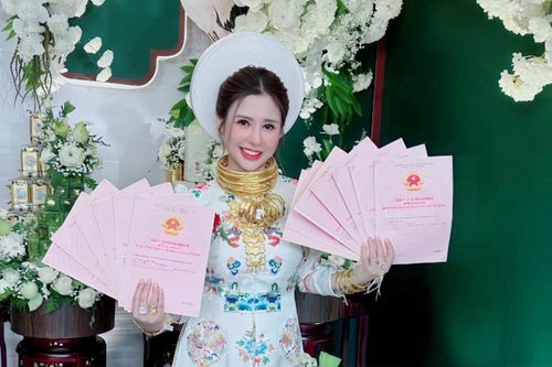 Cô dâu Cần Thơ nhận của hồi môn 'siêu khủng': Gần 30 tỷ đồng, 13 sổ hồng nhưng ấn tượng vẫn là nhan sắc