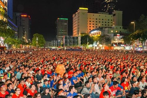 TP. Hồ Chí Minh: Hạn chế lưu thông trên đường Nguyễn Huệ để cổ vũ Đội tuyển Việt Nam