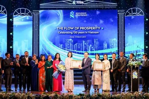 Standard Chartered kỷ niệm 120 năm hoạt động tại Việt Nam