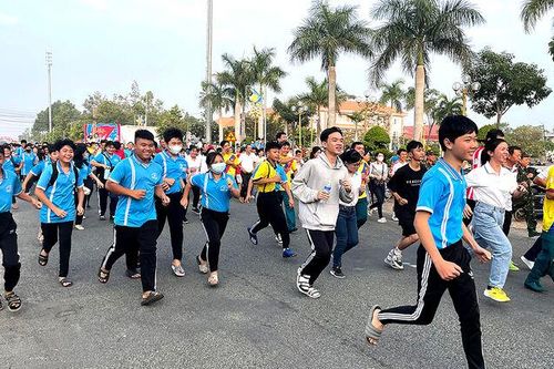 Sôi nổi Ngày chạy Olympic vì sức khỏe toàn dân