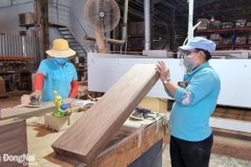 Xây dựng tác phong công nghiệp cho người lao động