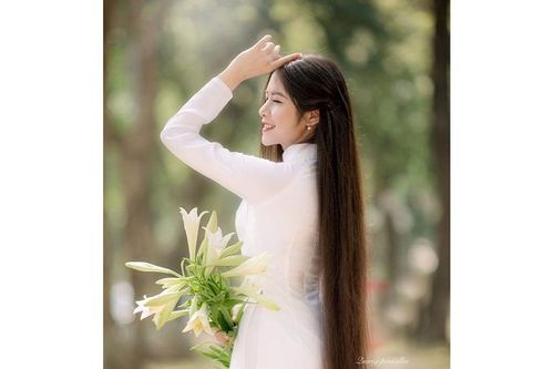 'Về đâu mái tóc người thương' (*)