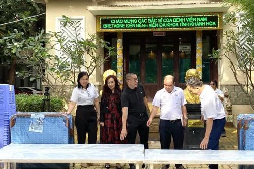 Cầu nối cho bệnh nhân nghèo