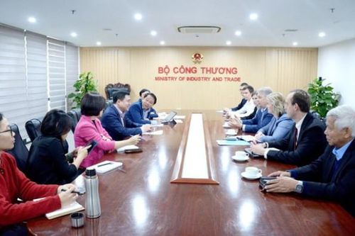 Tập đoàn sản xuất khí tự nhiên lớn nhất Liên bang Nga quan tâm đến nhiều dự án tại Việt Nam