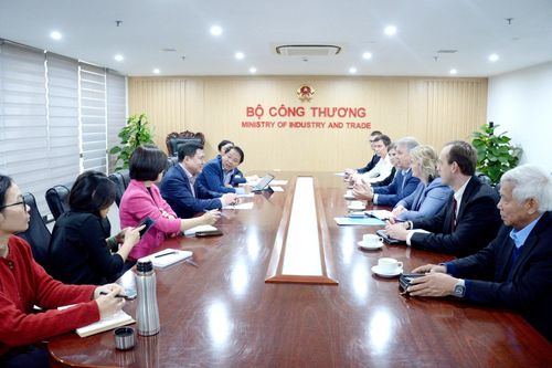 Tập đoàn khí tự nhiên lớn nhất Nga quan tâm các dự án tại Việt Nam