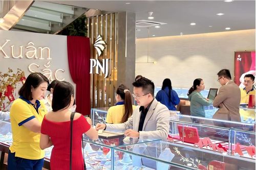 Đón vía Thần Tài, PNJ lãi kỷ lục 305 tỷ đồng trong tháng 2