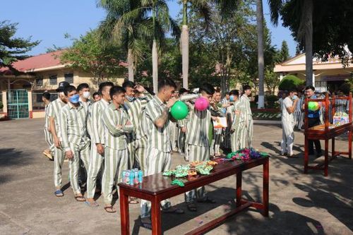 Trại giam Xuân Lộc giao lưu thắp sáng ước mơ thanh niên hoàn lương