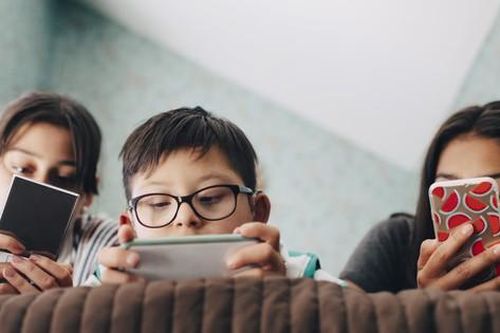 Để trẻ em sử dụng mạng xã hội an toàn