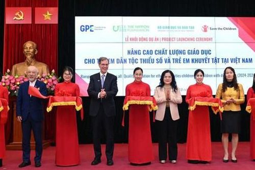 Khởi động dự án nâng cao chất lượng giáo dục cho trẻ em dân tộc thiểu số và trẻ em khuyết tật