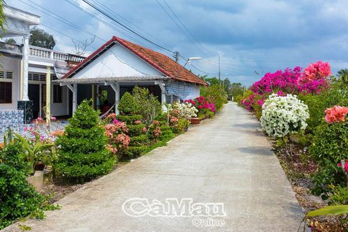 Khởi sắc quê hương anh hùng