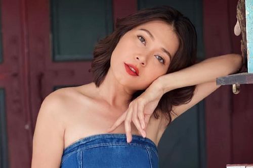 Đinh Y Nhung: Nghe tin ba mất khi đang quay phim, tôi vẫn cố diễn cho xong