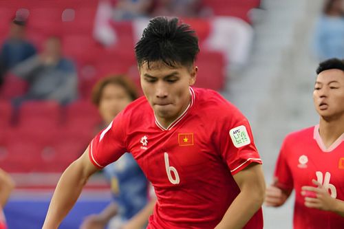 HLV Troussier loại học trò cưng trước trận Indonesia vs Việt Nam