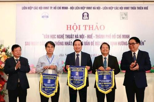 Văn học, nghệ thuật Hà Nội - Thừa Thiên Huế - TP Hồ Chí Minh: Góp sức xây dựng, phát triển đất nước, con người Việt Nam