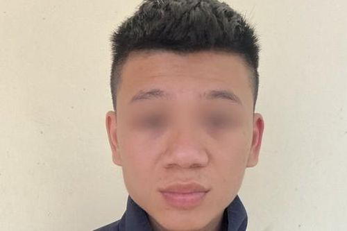 Dùng dao đâm người yêu vì đòi chia tay
