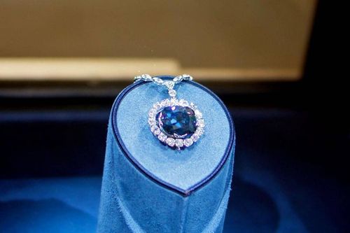 Chiêm ngưỡng những món đồ cổ đắt nhất thế giới