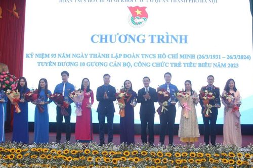 Hà Nội tuyên dương 10 gương cán bộ, công chức trẻ tiêu biểu năm 2023