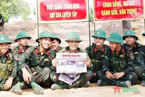 Gần gũi, thân tình, giúp chiến sĩ mới yên tâm phấn đấu