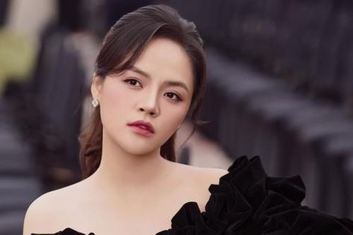 Càng sát ngày sinh nở, người đẹp phim VTV càng để lộ tâm trạng bất ổn khiến khán giả lo lắng