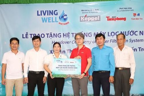 Báo Tiền Phong và Keppel đưa hai hệ thống máy lọc nước sạch đến người dân tỉnh Bến Tre và Trà Vinh
