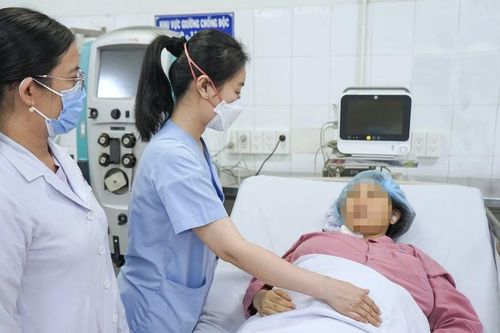 Điều trị thành công sản phụ mắc biến chứng sản khoa hiếm gặp