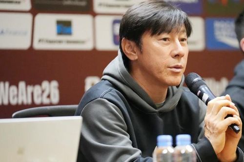HLV Shin Tae-yong cảm ơn tuyển Việt Nam
