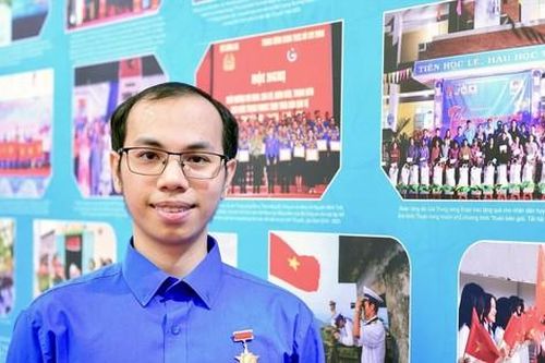 Tăng cường nguồn lực và năng lực số cho người trẻ