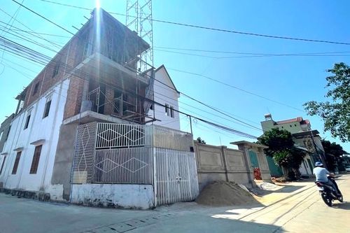 Sập giàn giáo ở Gia Lai, 2 người thương vong