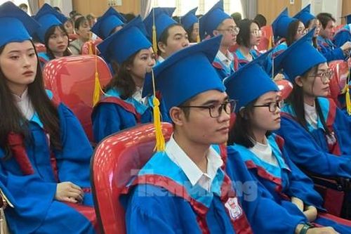 Học bổng 'Tôi yêu ĐH Y Hà Nội' dành cho sinh viên