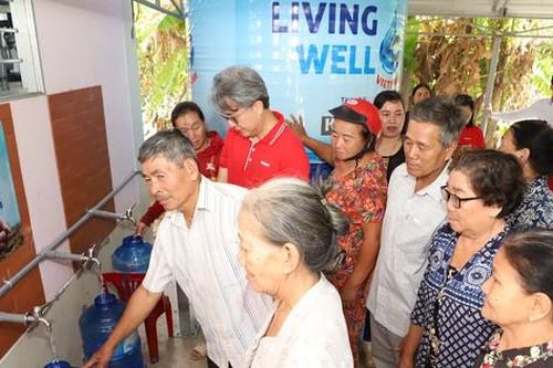 Keppel cùng báo Tiền Phong đưa nước sạch đến gần 20.000 người dân Bến Tre, Trà Vinh