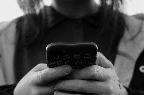 Cuốn sách cảnh báo smartphone đang hủy hoại giới trẻ