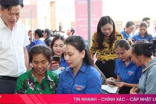Cẩm Xuyên ra mắt mô hình 'Thanh niên hỗ trợ người dân sử dụng dịch vụ công trực tuyến'