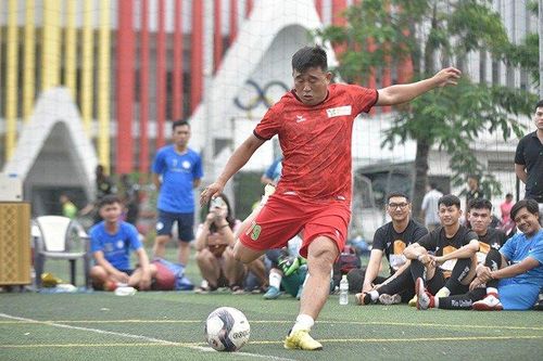 'Vua phủi' Capdervila, Hồng Kông cùng dàn nghệ sĩ tranh Vua phạt đền - Tranh Cúp Thể thao IWin