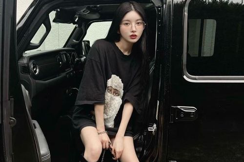 Hot girl Nhật gây sốt với visual như idol Kpop, gu ăn mặc cũng 'chuẩn đét', không ai nghĩ đã 32 tuổi