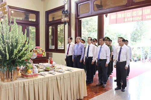 Tỉnh ủy, HĐND, UBND, UBMTTQVN tỉnh An Giang tưởng niệm 44 năm Ngày mất Chủ tịch Tôn Đức Thắng