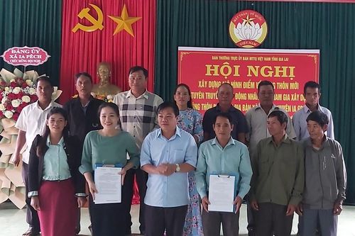 Xây dựng mô hình điểm về nông thôn mới tại xã Ia Pếch