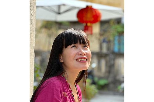 Gương mặt thơ: Hoàng Thụy Anh