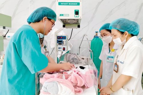 Nâng chất lượng đội ngũ y tế để hạ tỷ lệ tử vong ở trẻ sơ sinh