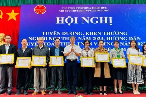Tuyên dương 17 tổ chức, cá nhân thực hiện tốt chính sách thuế năm 2023